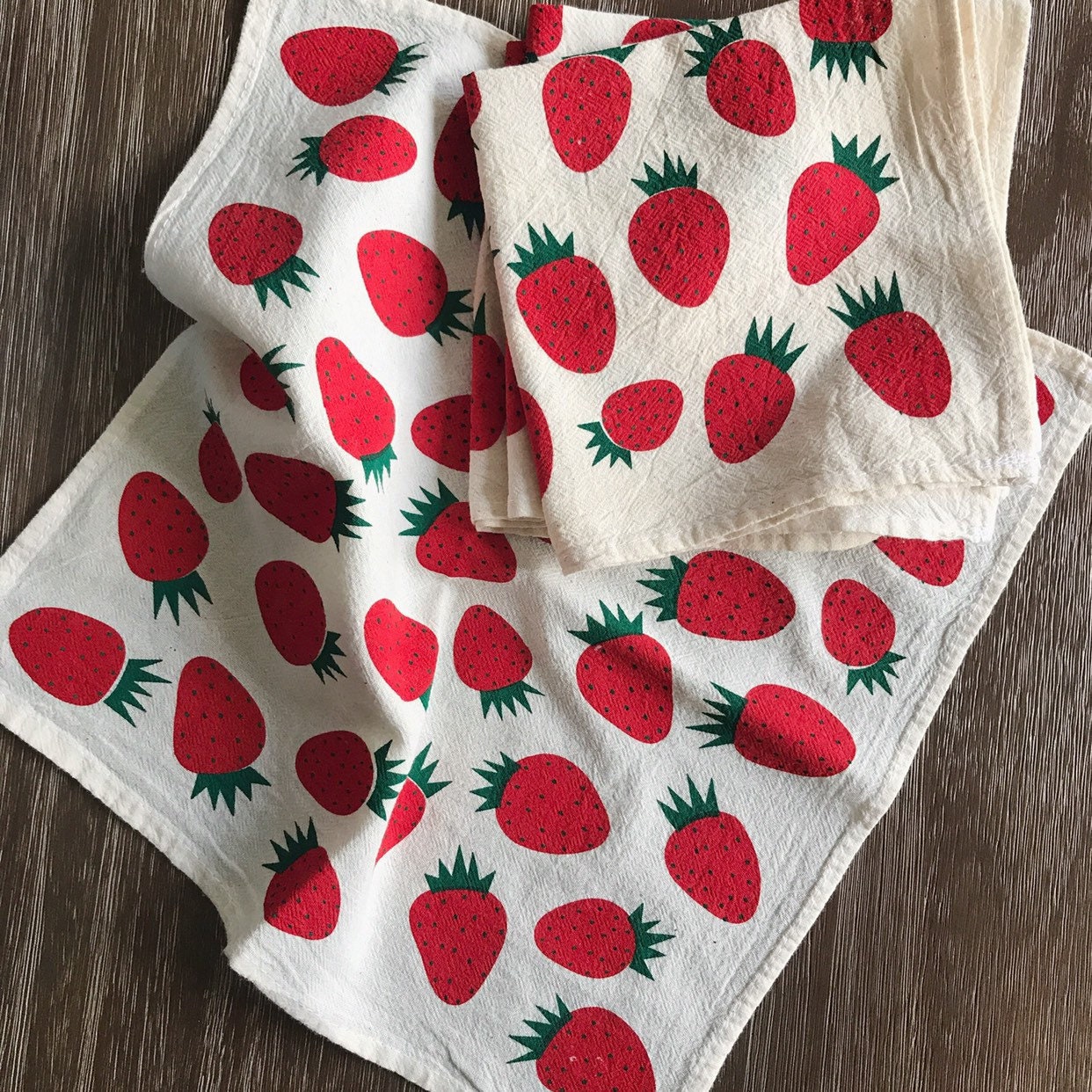 Strawberry Print Cloth Napkins — Set of 4